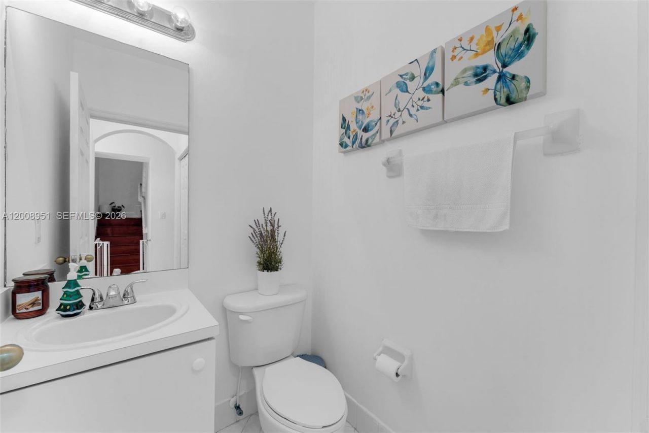 2406 NE 41st Pl , Homestead, FL 33033 Photo