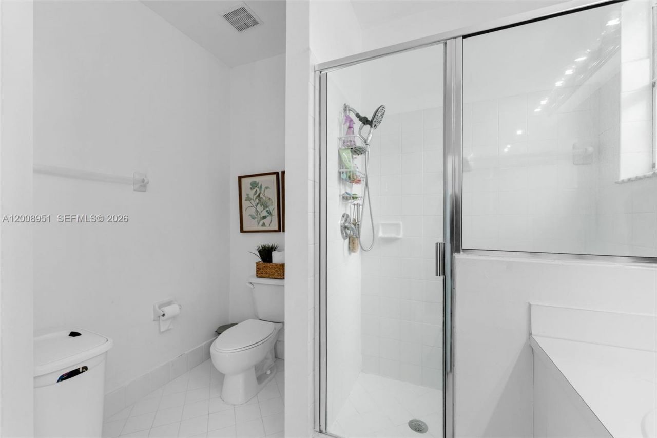 2406 NE 41st Pl , Homestead, FL 33033 Photo