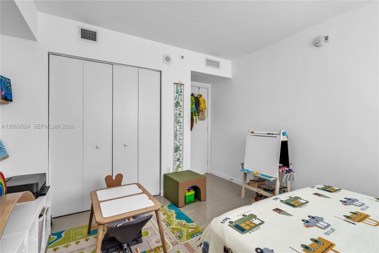 31 SE 6th St , Unit 702, Miami, FL 33131 Photo