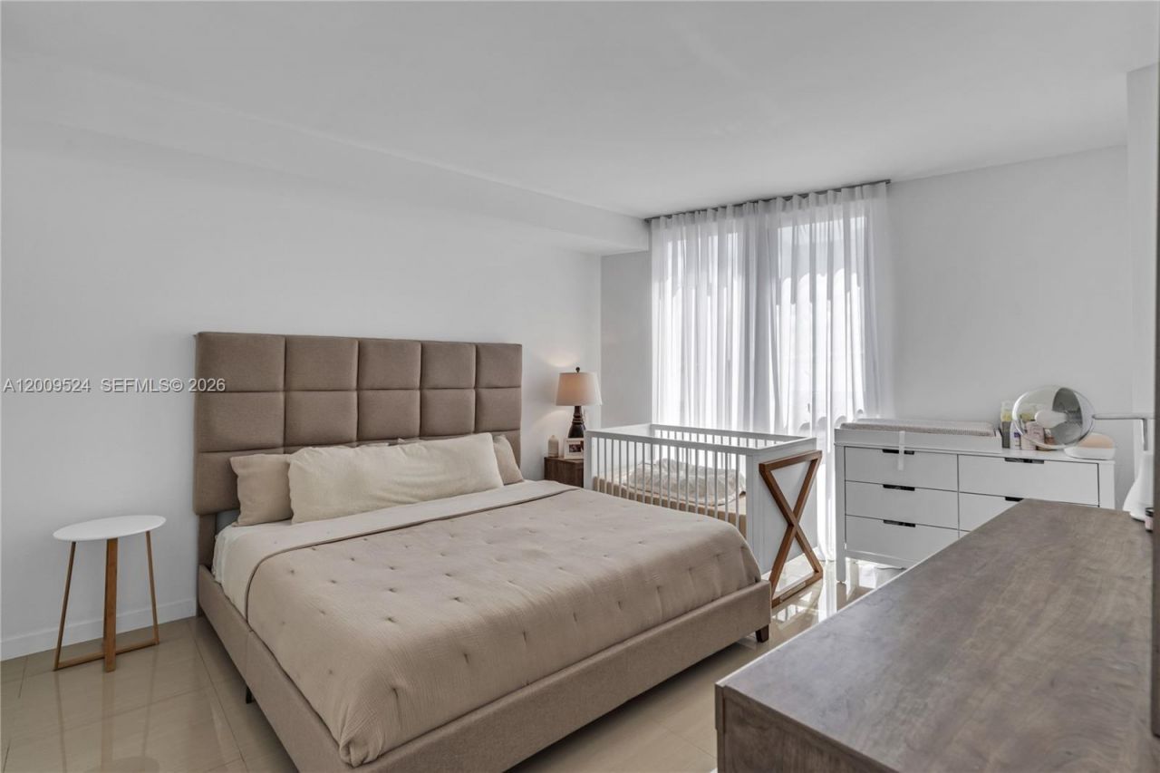 31 SE 6th St , Unit 702, Miami, FL 33131 Photo