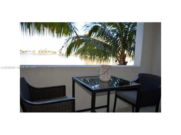 17100 N Bay Rd , Unit 1307, Sunny Isles Beach, FL 33160