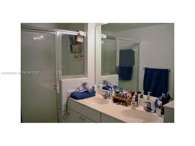 17100 N Bay Rd , Unit 1307, Sunny Isles Beach, FL 33160 Photo
