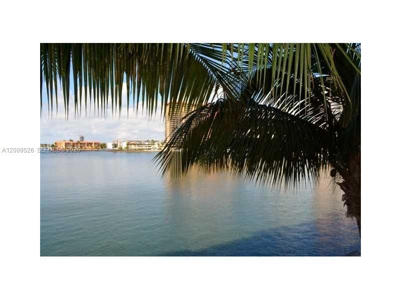 17100 N Bay Rd, Unit 1307, Sunny Isles Beach, FL 33160 Photo