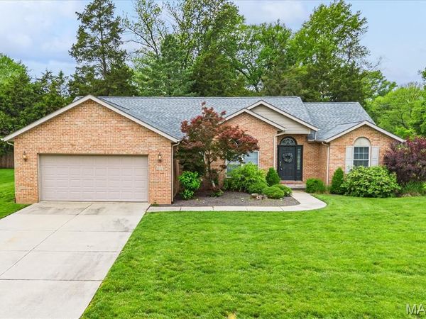 432 Meadowlark Lane , Belleville, IL 62220