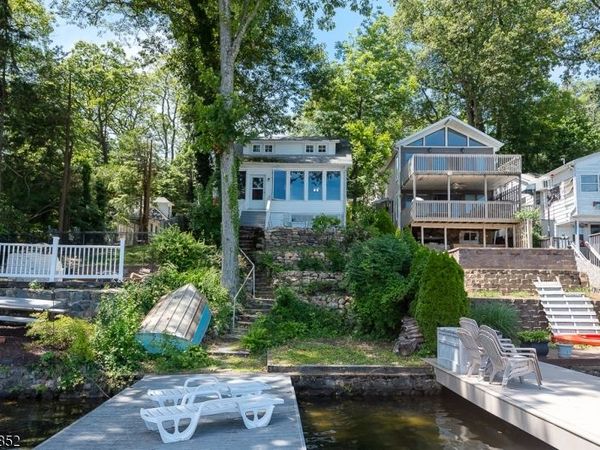 330 Lakeside Ave, Hopatcong, NJ 07821