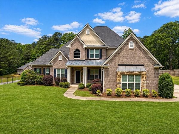 125 Trustin Lake Drive , Fayetteville, GA 30214