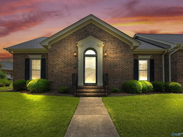 207 SW Beauchamp Place, Unit 207, Huntsville, AL 35802