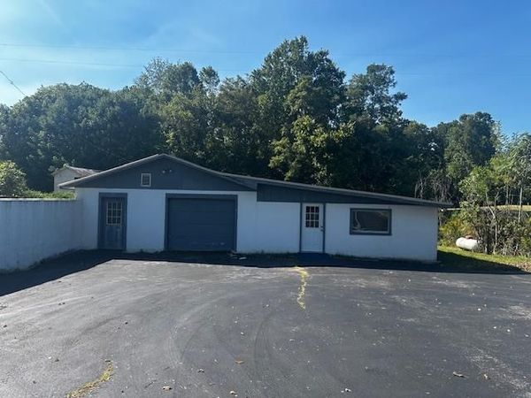 2646 Mccoinsville Rd, Gainesboro, TN 38562