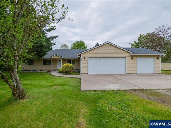 1396 Cascade Dr, Lebanon, OR 97355