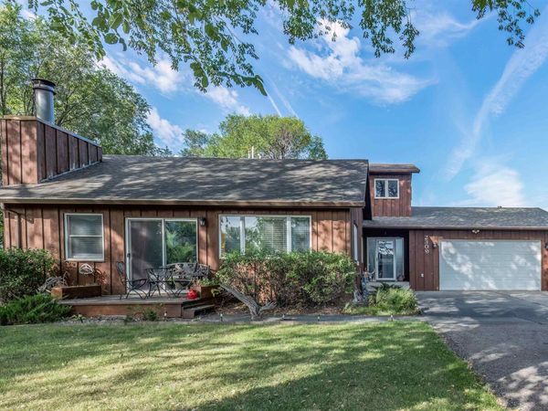 2309 S VALLEY DR, Rapid City, SD 57703