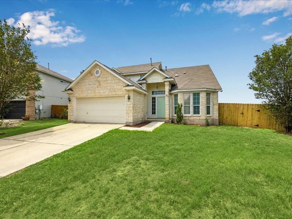124 Lago Grande DR, Kyle, TX 78640