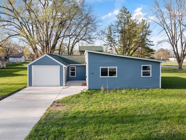 105 E Franklin Street , Morristown, MN 55052