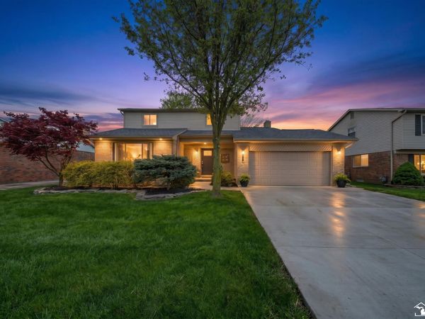 27485 Wyatt Avenue, Brownstown Twp, MI 48183