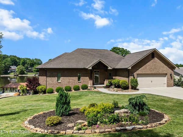 853 Collie Cove Court, Friendsville, TN 37737