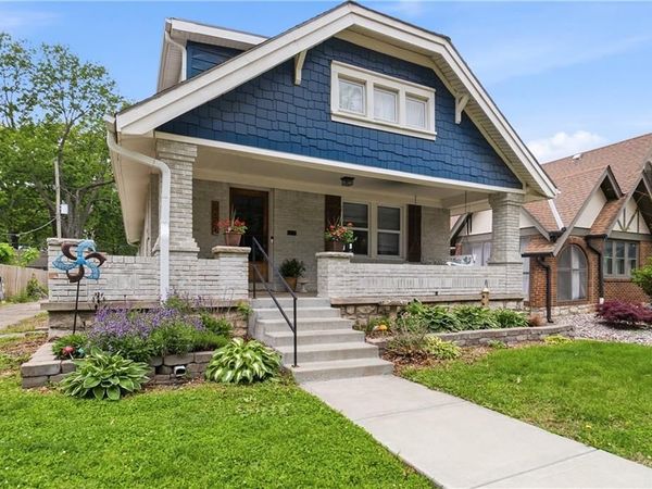 7520 Oak Street, Kansas City, MO 64114
