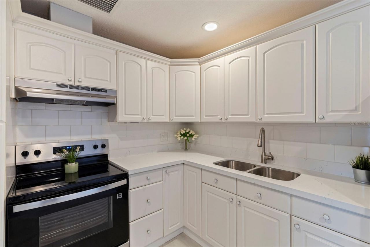 7442 Compton Lane , New Port Richey, FL 34655 Photo