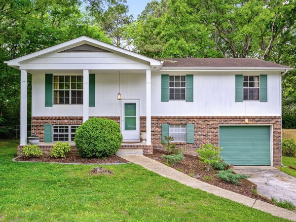 8326 Middle Road, Ooltewah, TN 37363