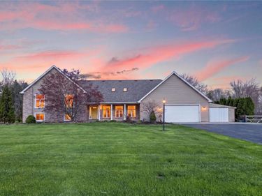 7 Winding Country Lane, Spencerport, NY 14559
