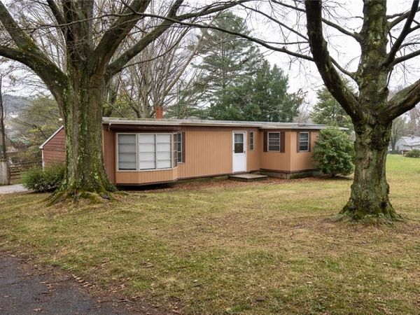 118 LeHigh Drive, Leechburg, PA 15656