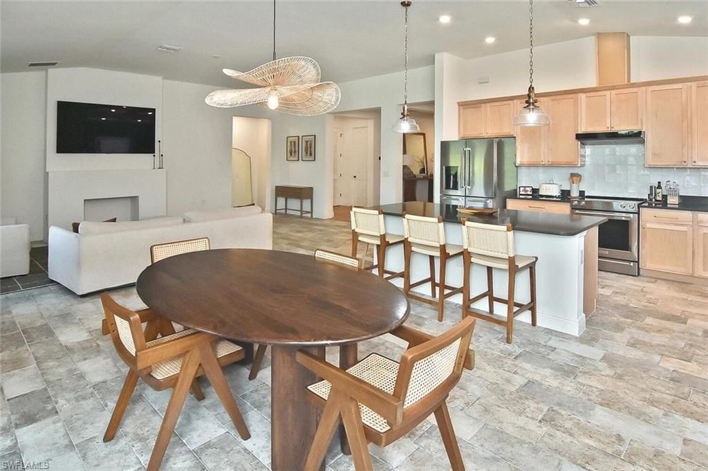 6688 Estero Bay Dr, Fort Myers, FL 33908 Photo