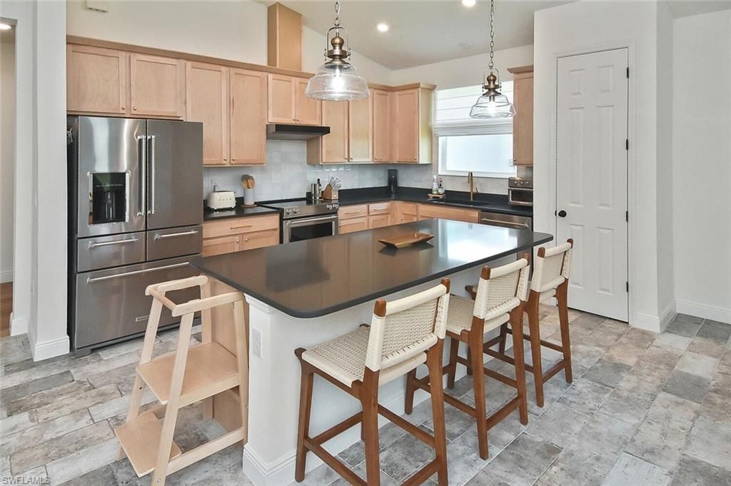 6688 Estero Bay Dr, Fort Myers, FL 33908 Photo