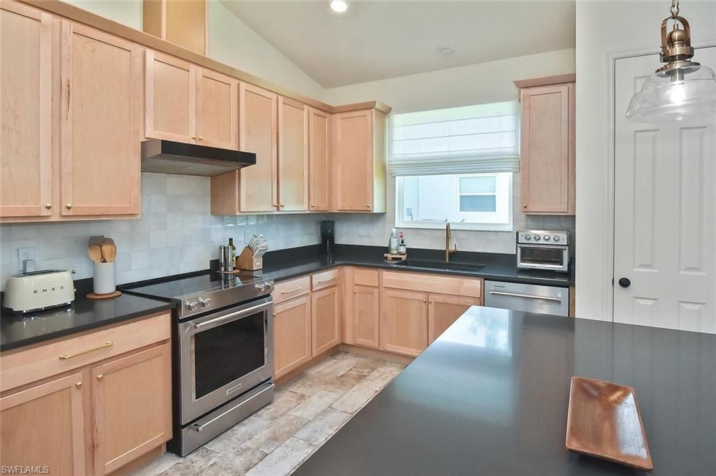 6688 Estero Bay Dr, Fort Myers, FL 33908 Photo