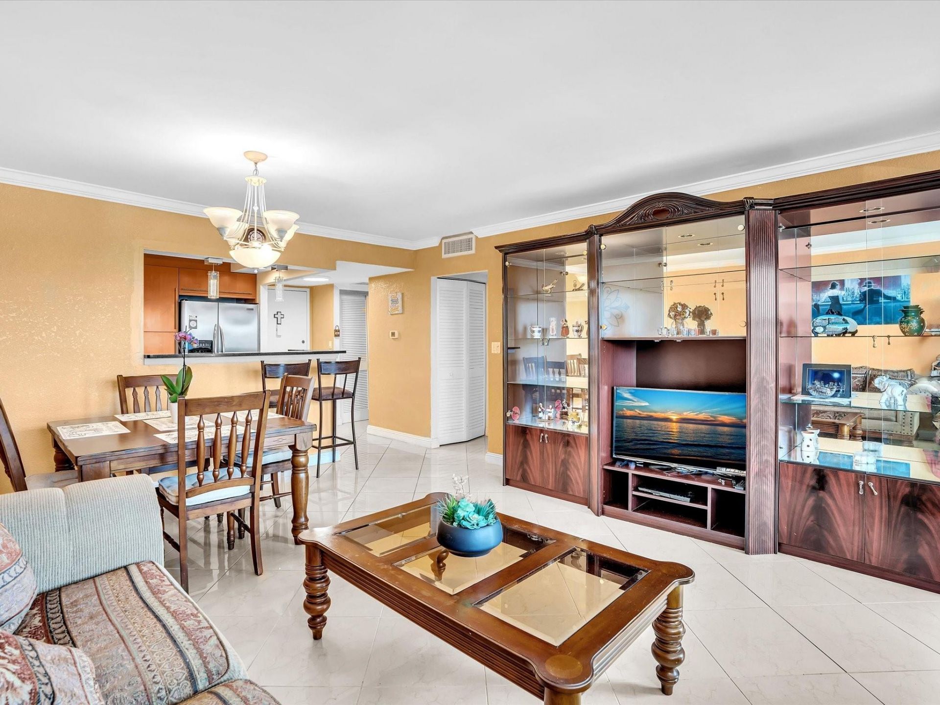 401 Golden Isles Drive, Unit 1007, Hallandale Beach, FL 33009 Photo