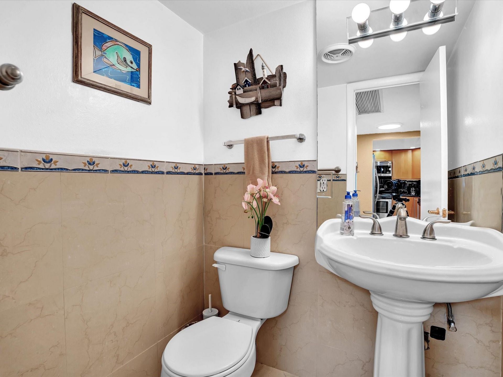 401 Golden Isles Drive, Unit 1007, Hallandale Beach, FL 33009 Photo