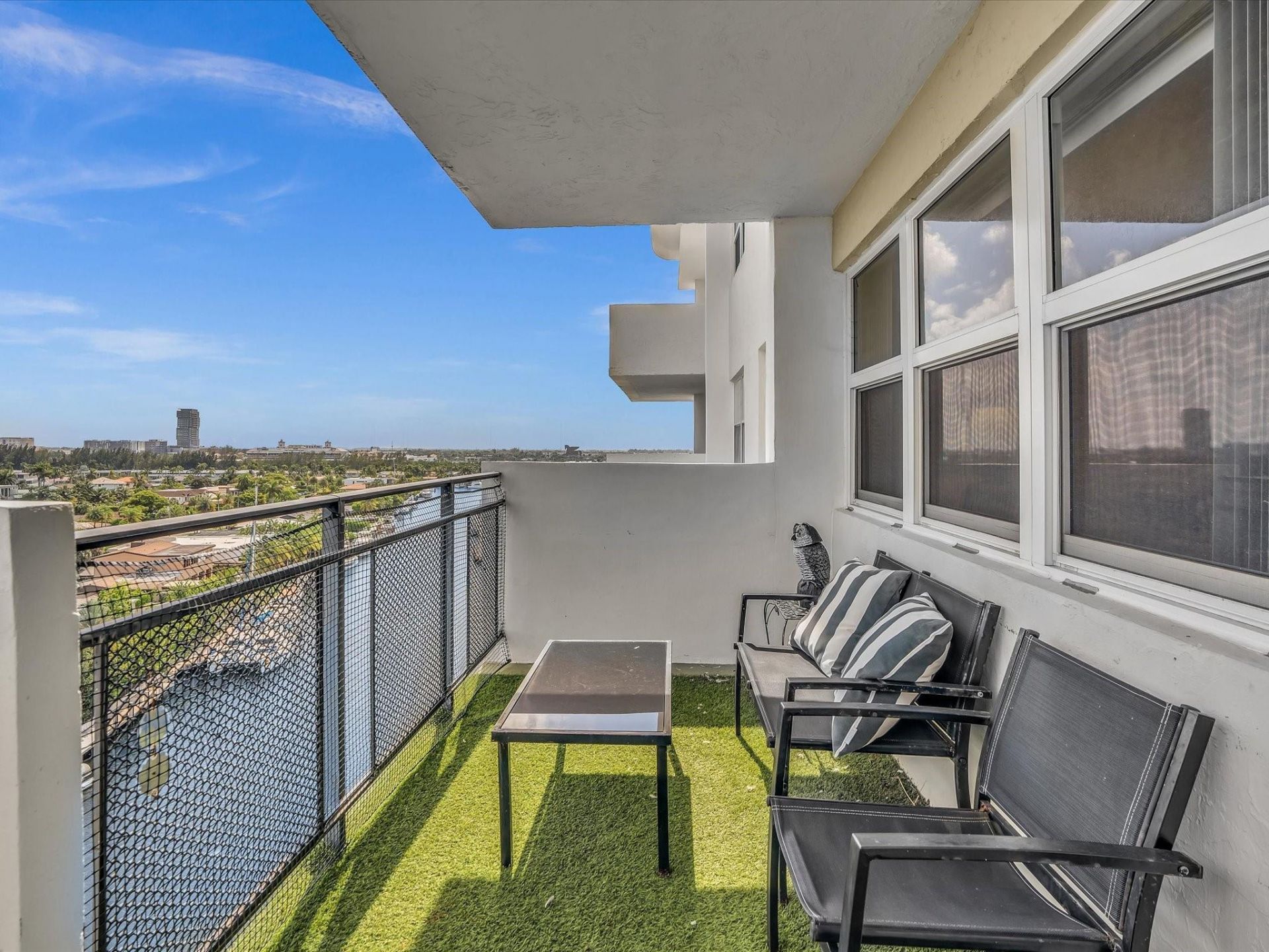 401 Golden Isles Drive, Unit 1007, Hallandale Beach, FL 33009 Photo