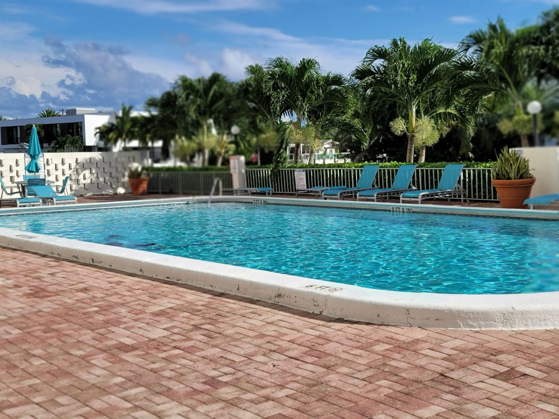 401 Golden Isles Drive, Unit 1007, Hallandale Beach, FL 33009 Photo