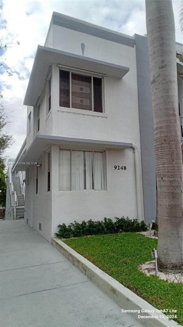 9248 Collins Ave , Unit 105, Surfside, FL 33154 Photo