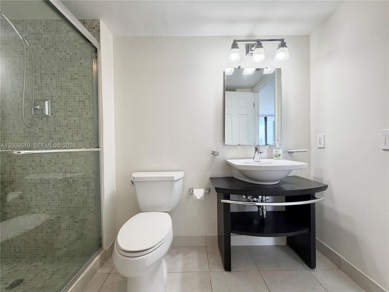 20515 E Country Club Dr, Unit 1642, Aventura, FL 33180 Photo