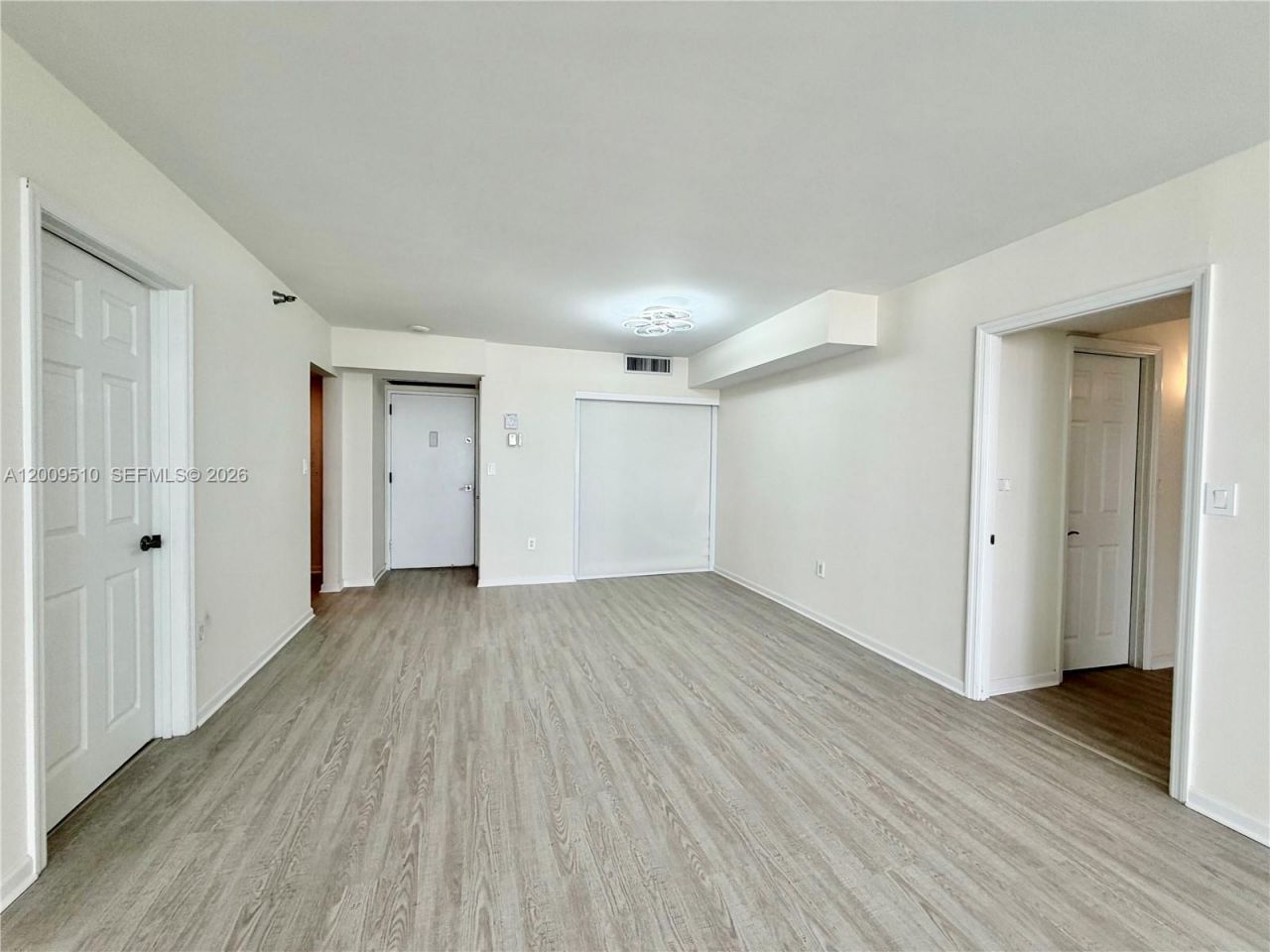 20515 E Country Club Dr, Unit 1642, Aventura, FL 33180 Photo