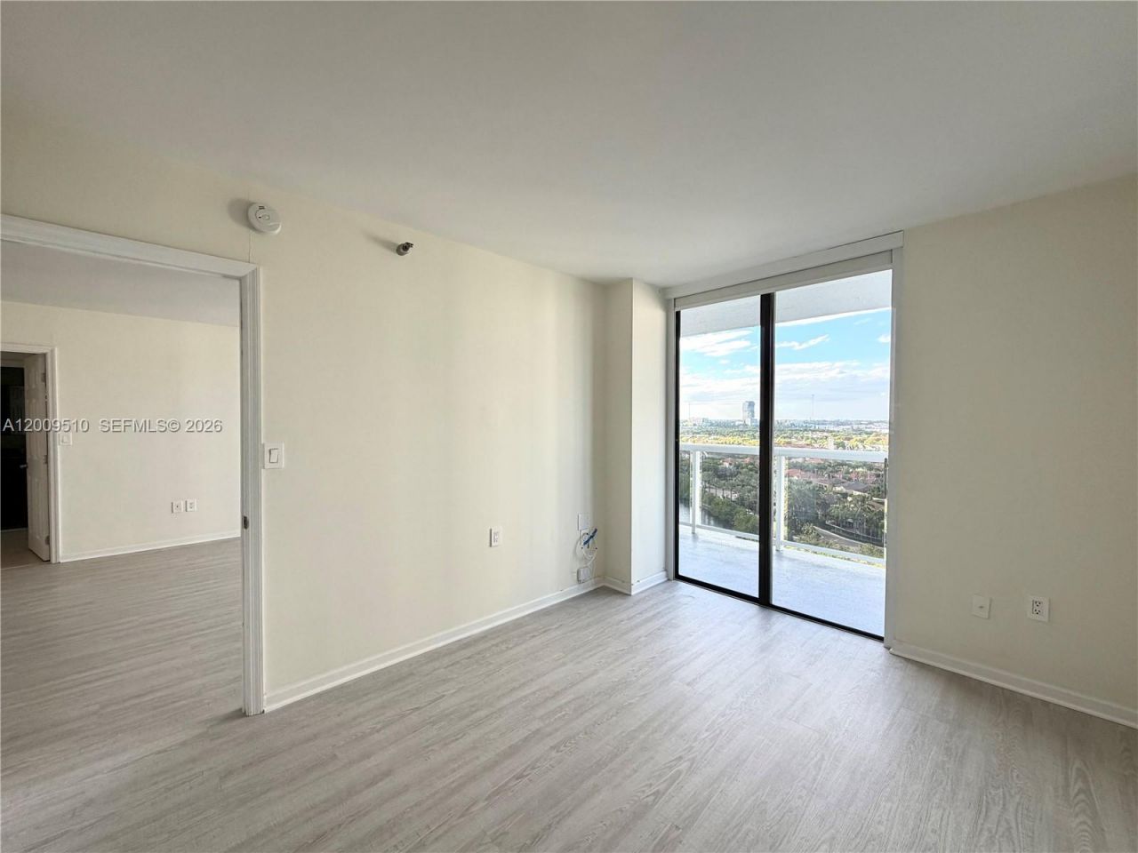 20515 E Country Club Dr, Unit 1642, Aventura, FL 33180 Photo