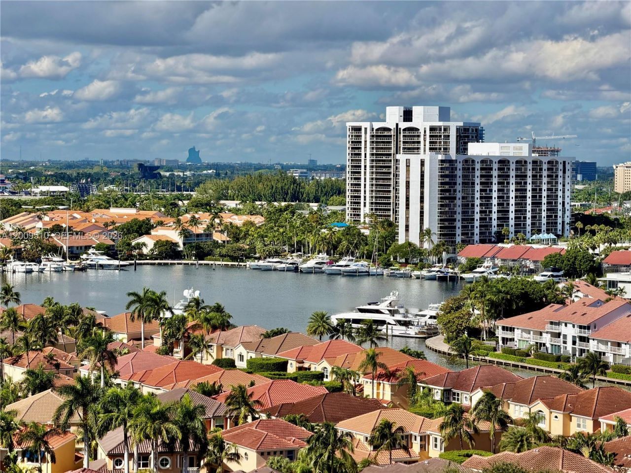 20515 E Country Club Dr, Unit 1642, Aventura, FL 33180 Photo