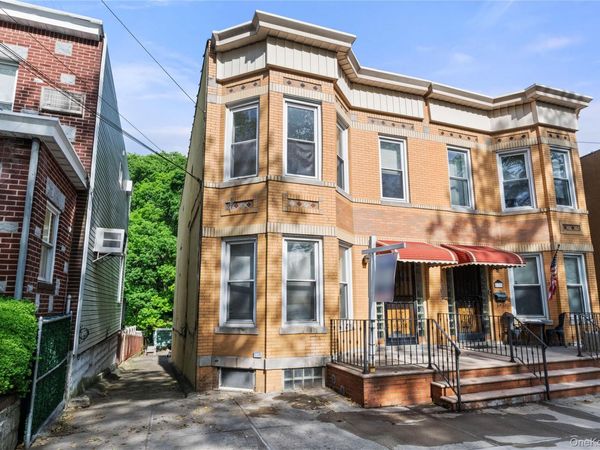 82-72 88th Place , Glendale, NY 11385