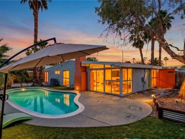 1995 Caballero Way , Las Vegas, NV 89169