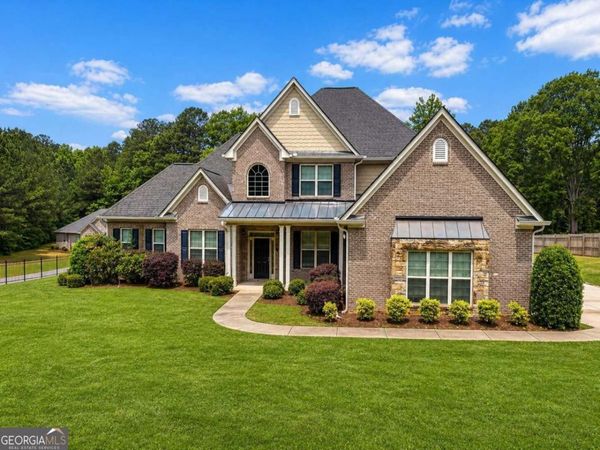 125 Trustin Lake Drive, Fayetteville, GA 30214