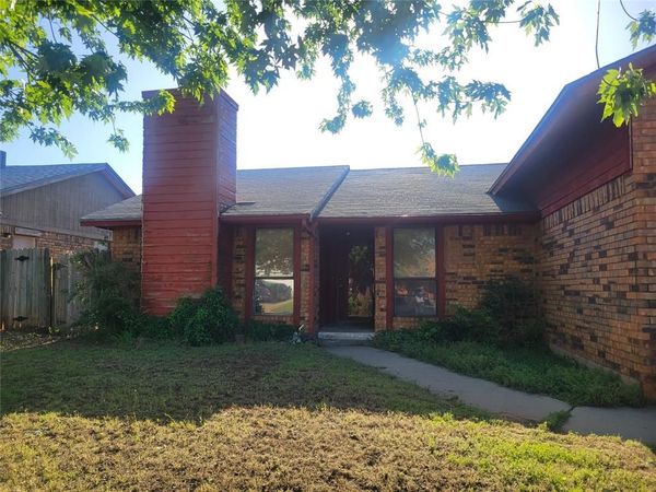 1013 N Crystal Way, Mustang, OK 73064