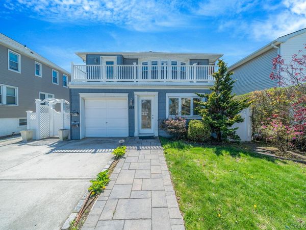 558 E Walnut Street , Long Beach, NY 11561