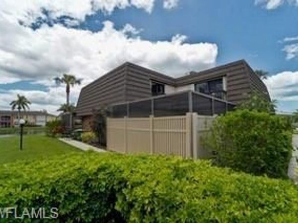108 Lake Point LN, Unit 1B, NAPLES, FL 34112