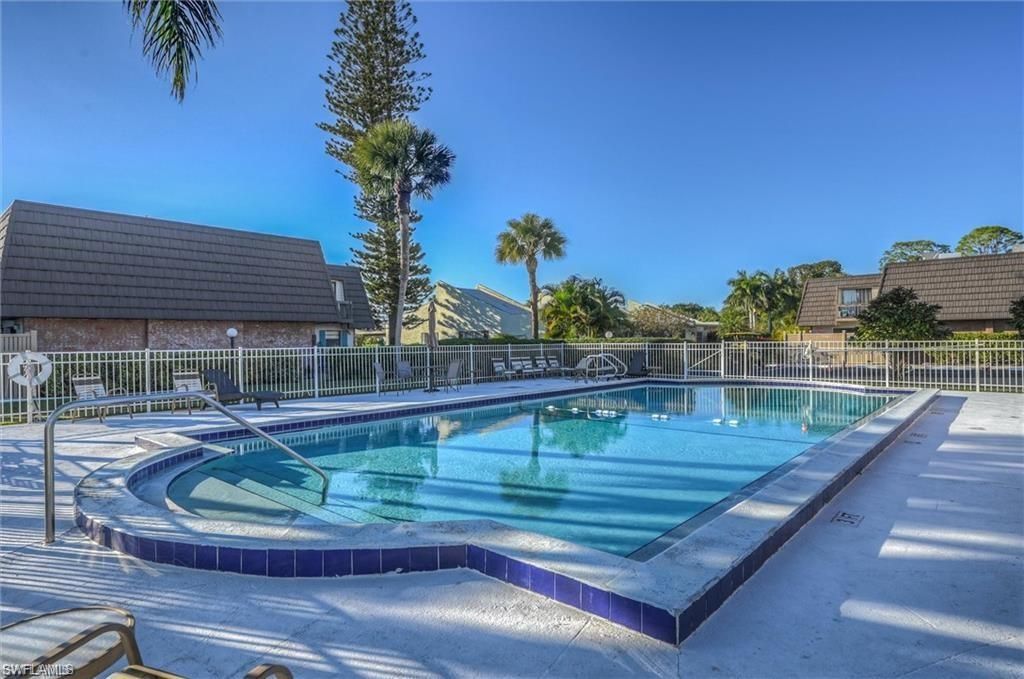 108 Lake Point Ln, Unit 1B, Naples, FL 34112 Photo