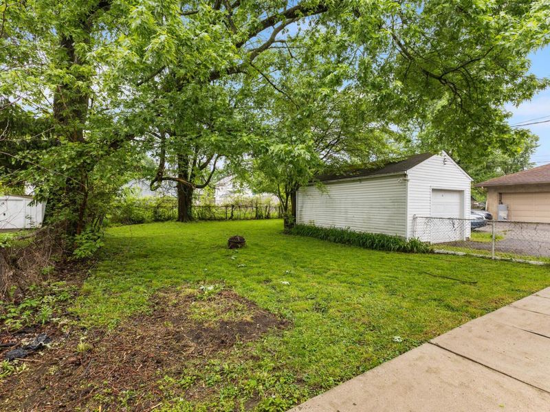 2195 Ferris Road, Columbus, OH 43224 Photo 18