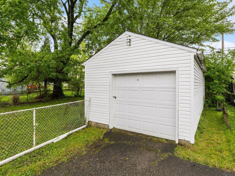2195 Ferris Road, Columbus, OH 43224 Photo 19