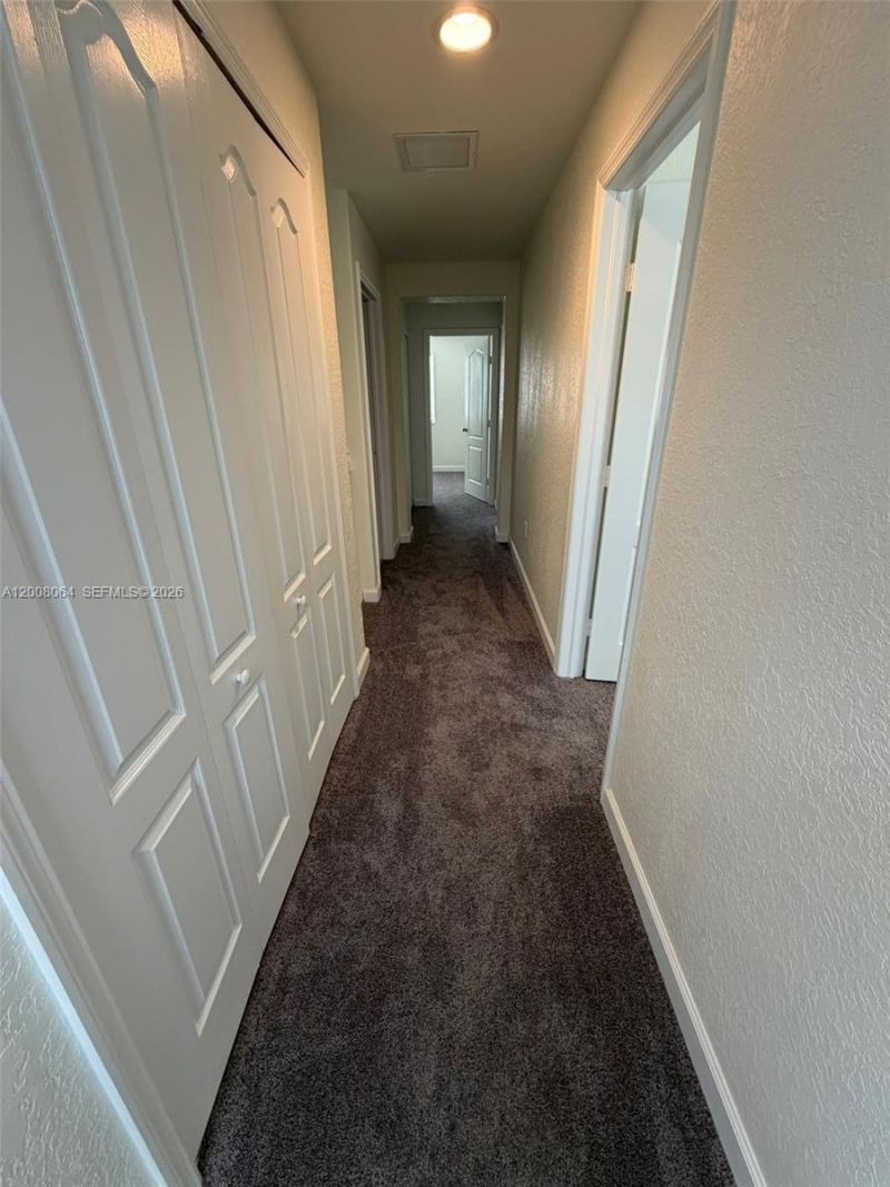 6940 NW 177th St, Unit P104, Hialeah, FL 33015 Photo