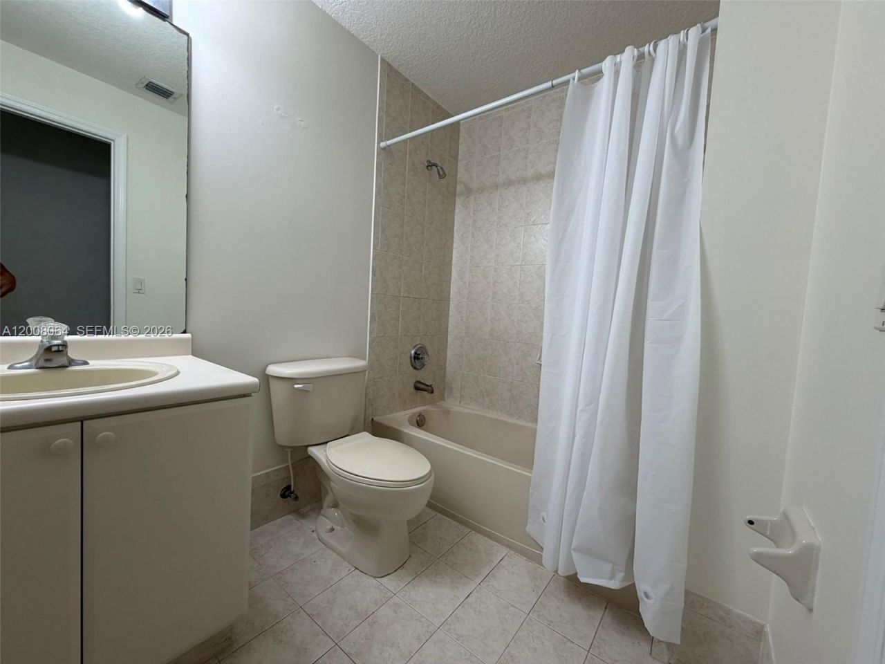 6940 NW 177th St, Unit P104, Hialeah, FL 33015 Photo
