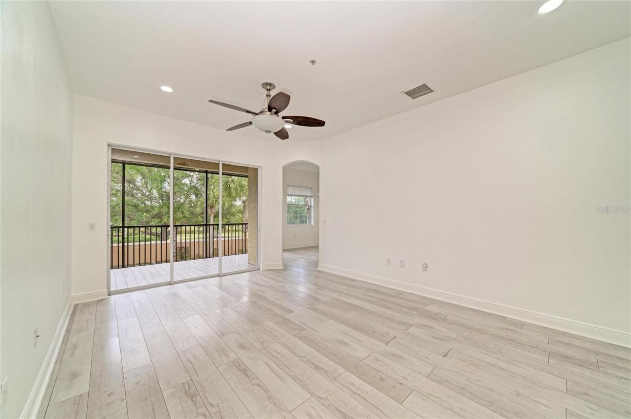 8261 Miramar Way , Unit 202, Lakewood Ranch, FL 34202 Photo