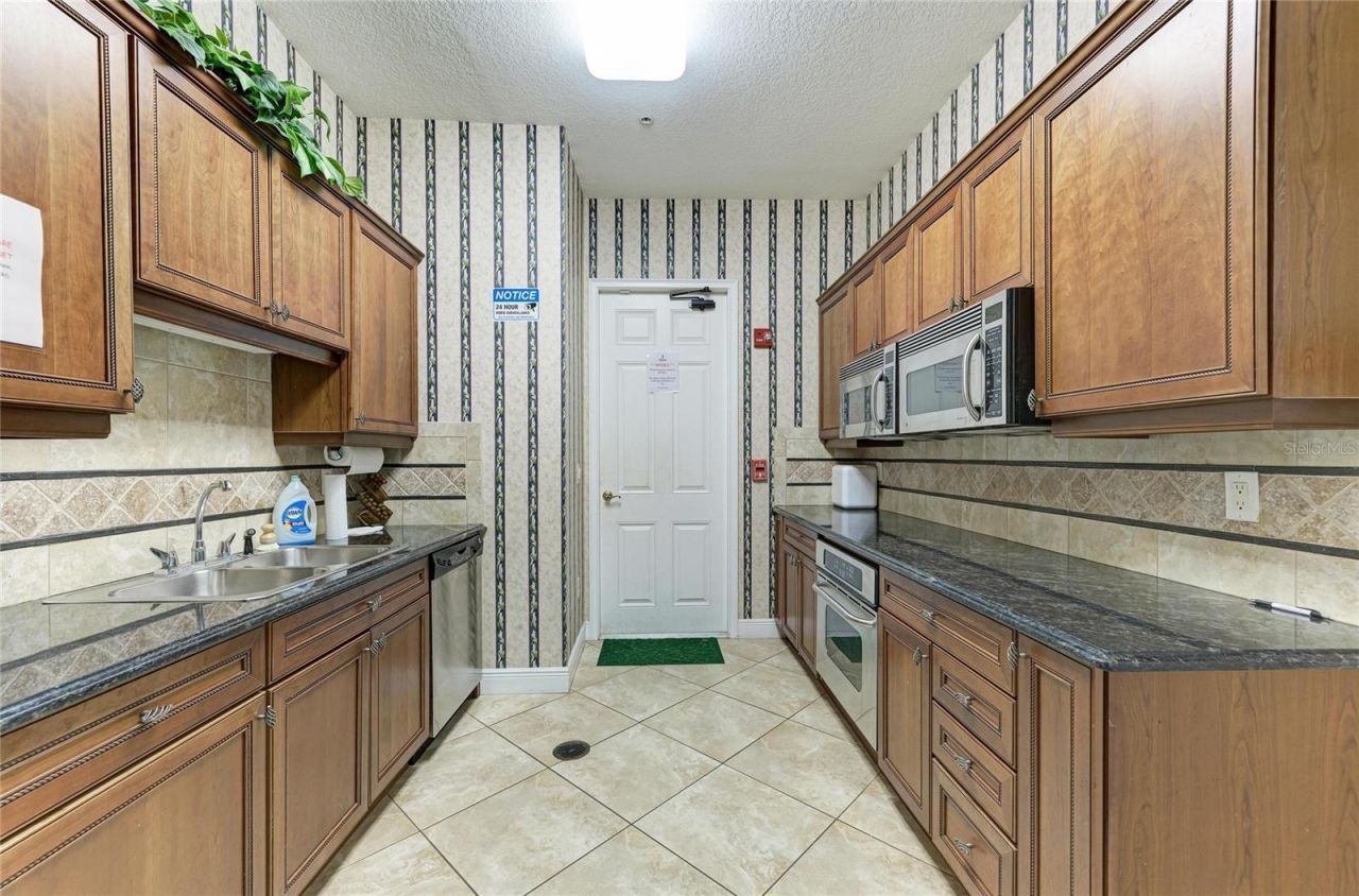 8261 Miramar Way, Unit 202, Lakewood Ranch, FL 34202 Photo