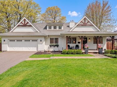 225 Broadway Avenue N, Wayzata, MN 55391