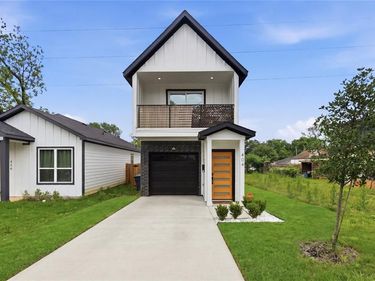 404 N Moore Street, Dallas, TX 75203